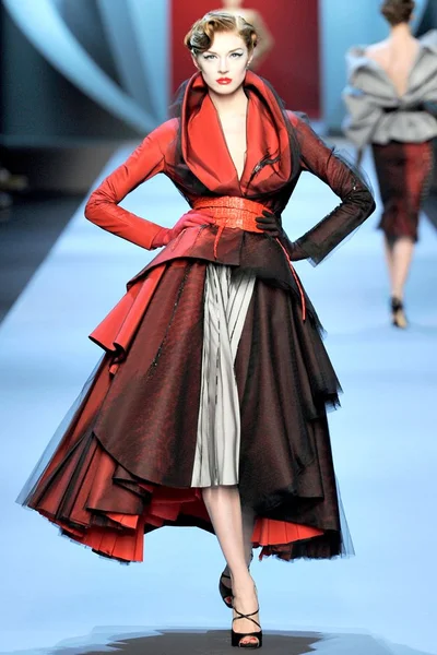 Look 5